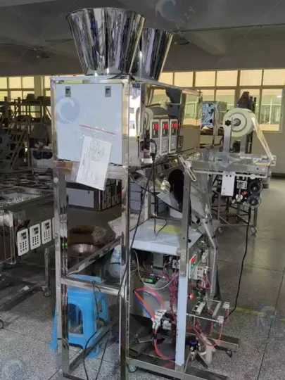 pouch packing machine