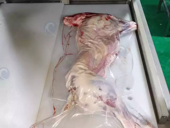 vacuum packed food finished product display