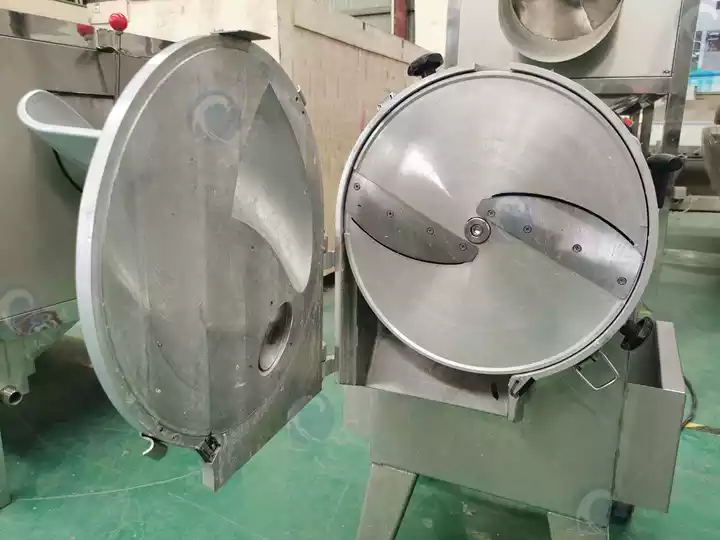 blades of vegetable cutter